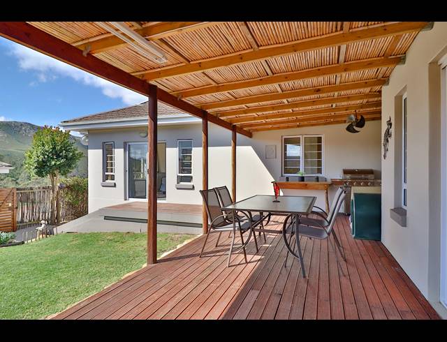 3 BEDROOM HOUSE RENTED IN CROSSWAYS FARM VILLAGE